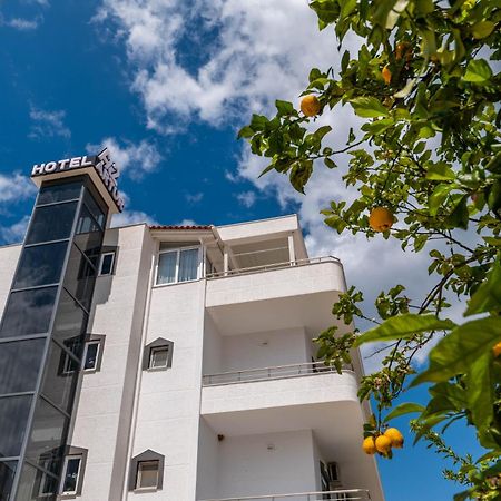Hotel Artur2 Ксамил Екстериор снимка
