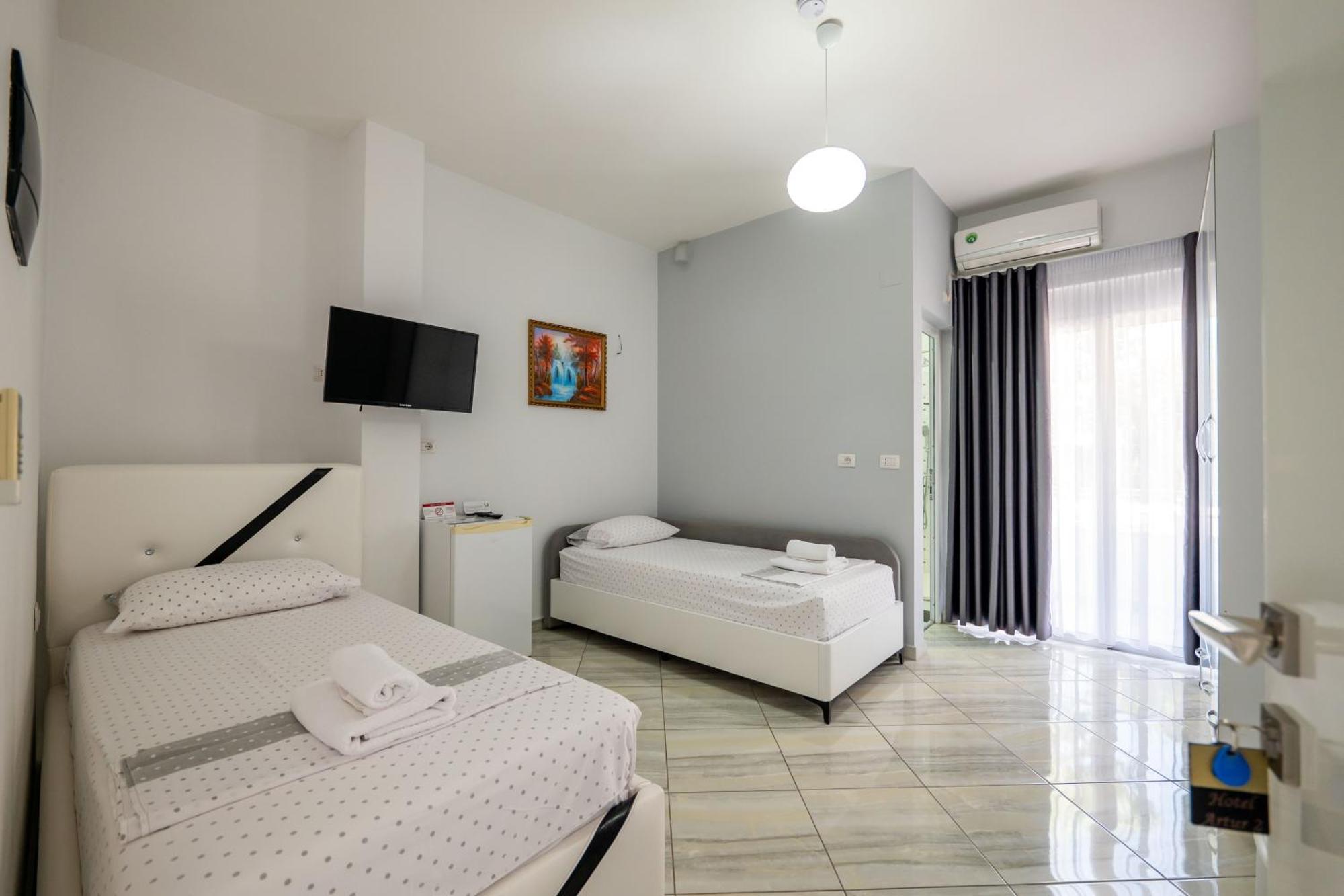 Hotel Artur2 Ксамил Екстериор снимка