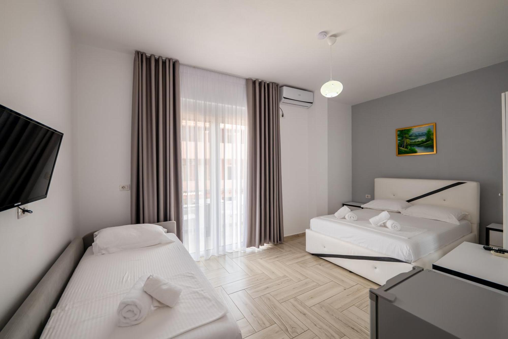 Hotel Artur2 Ксамил Екстериор снимка