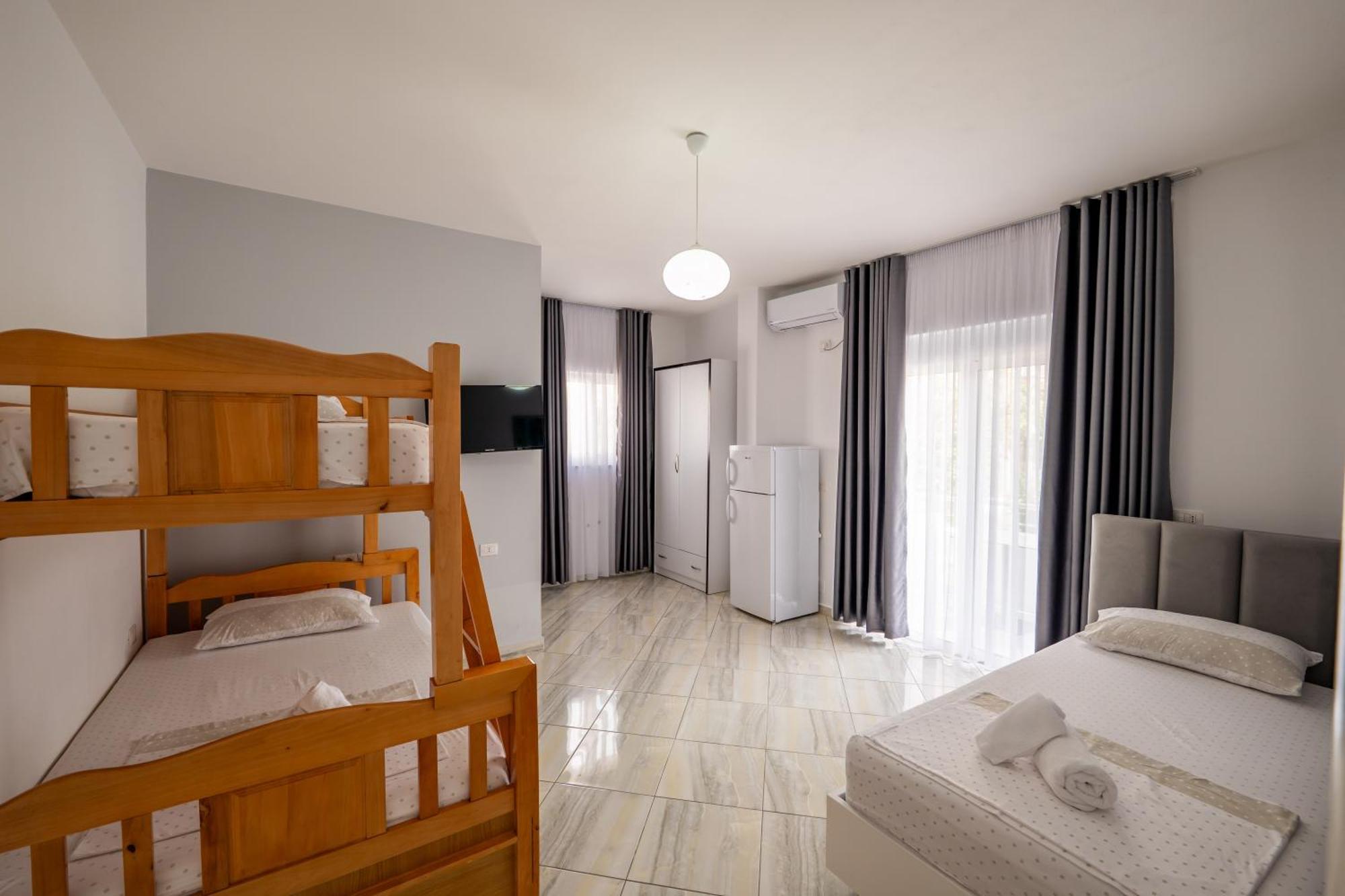 Hotel Artur2 Ксамил Екстериор снимка