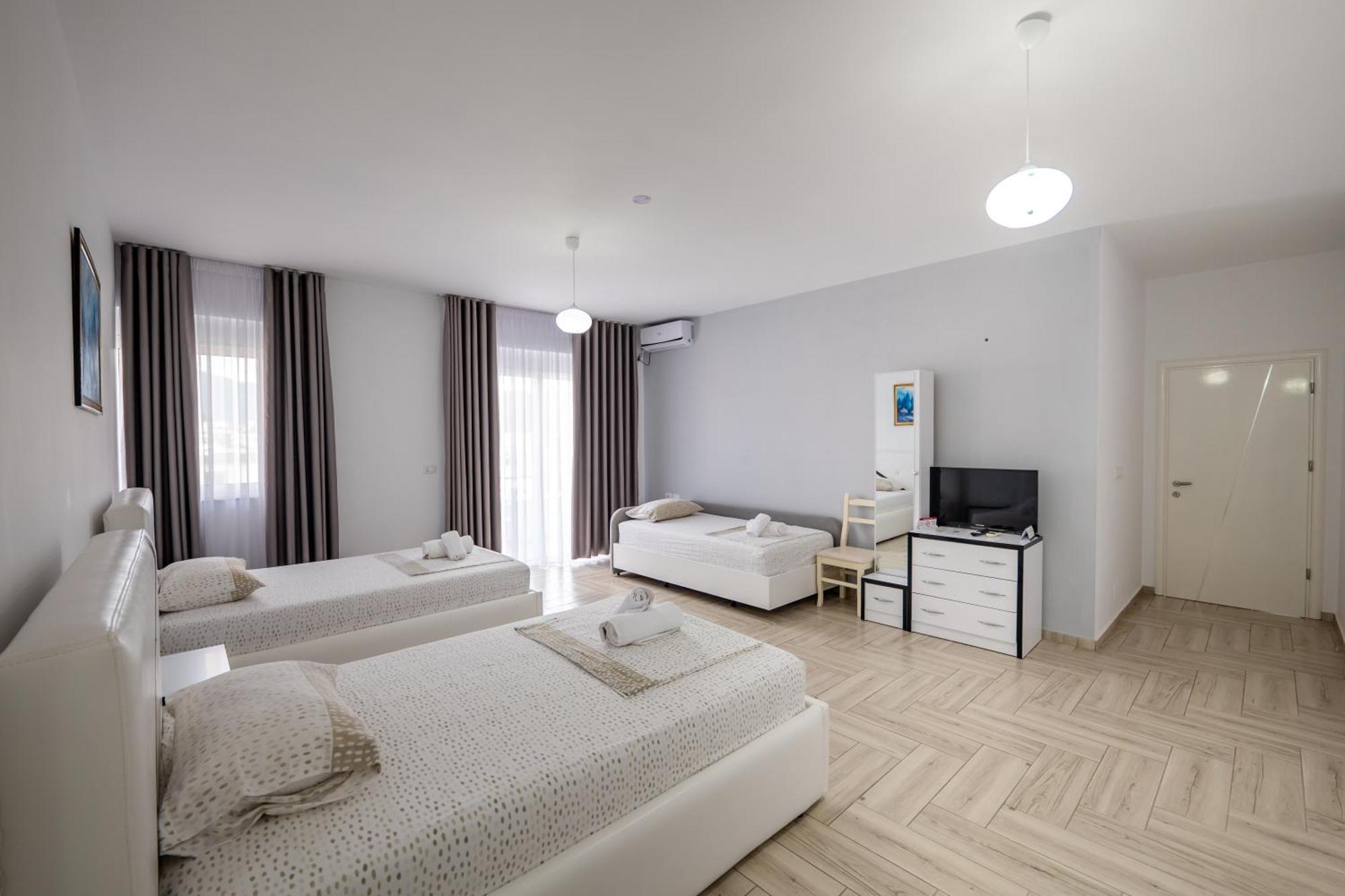 Hotel Artur2 Ксамил Екстериор снимка