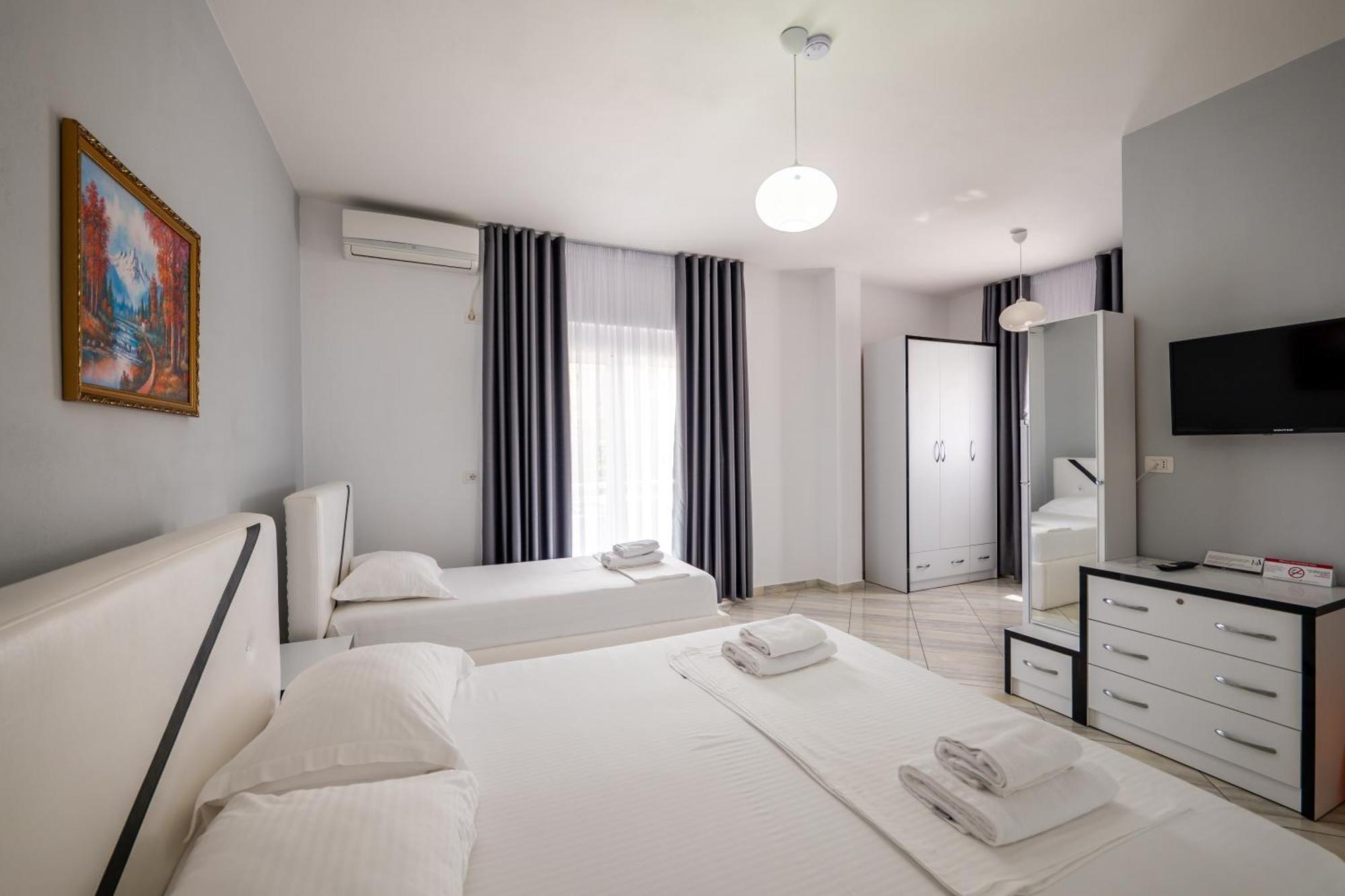 Hotel Artur2 Ксамил Екстериор снимка