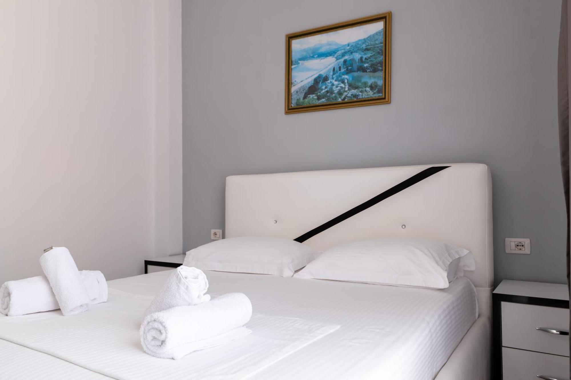 Hotel Artur2 Ксамил Екстериор снимка