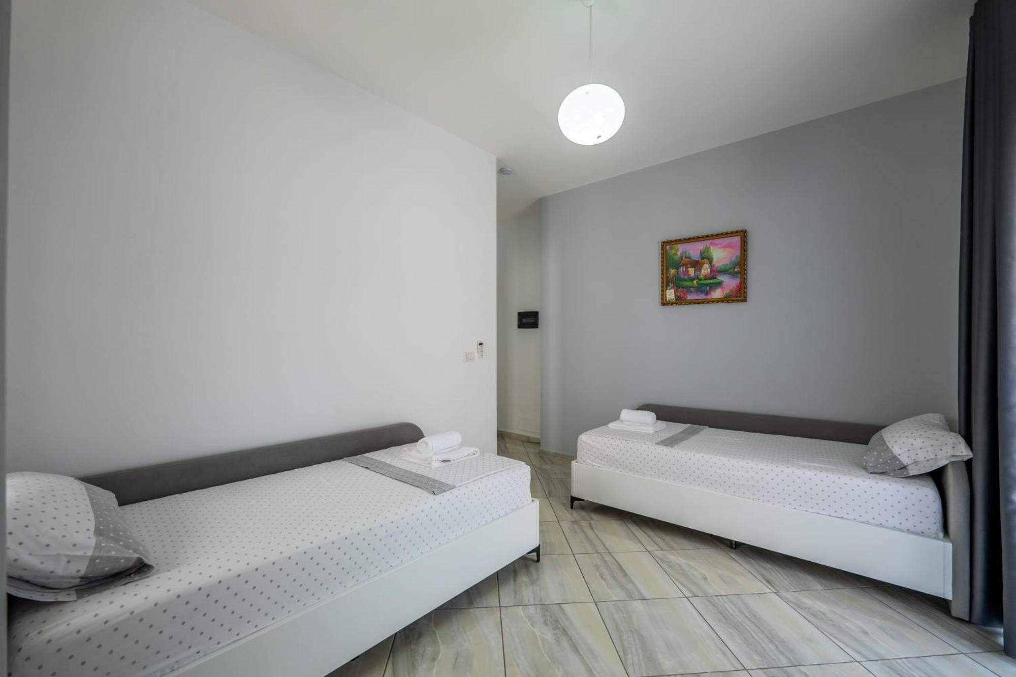 Hotel Artur2 Ксамил Екстериор снимка